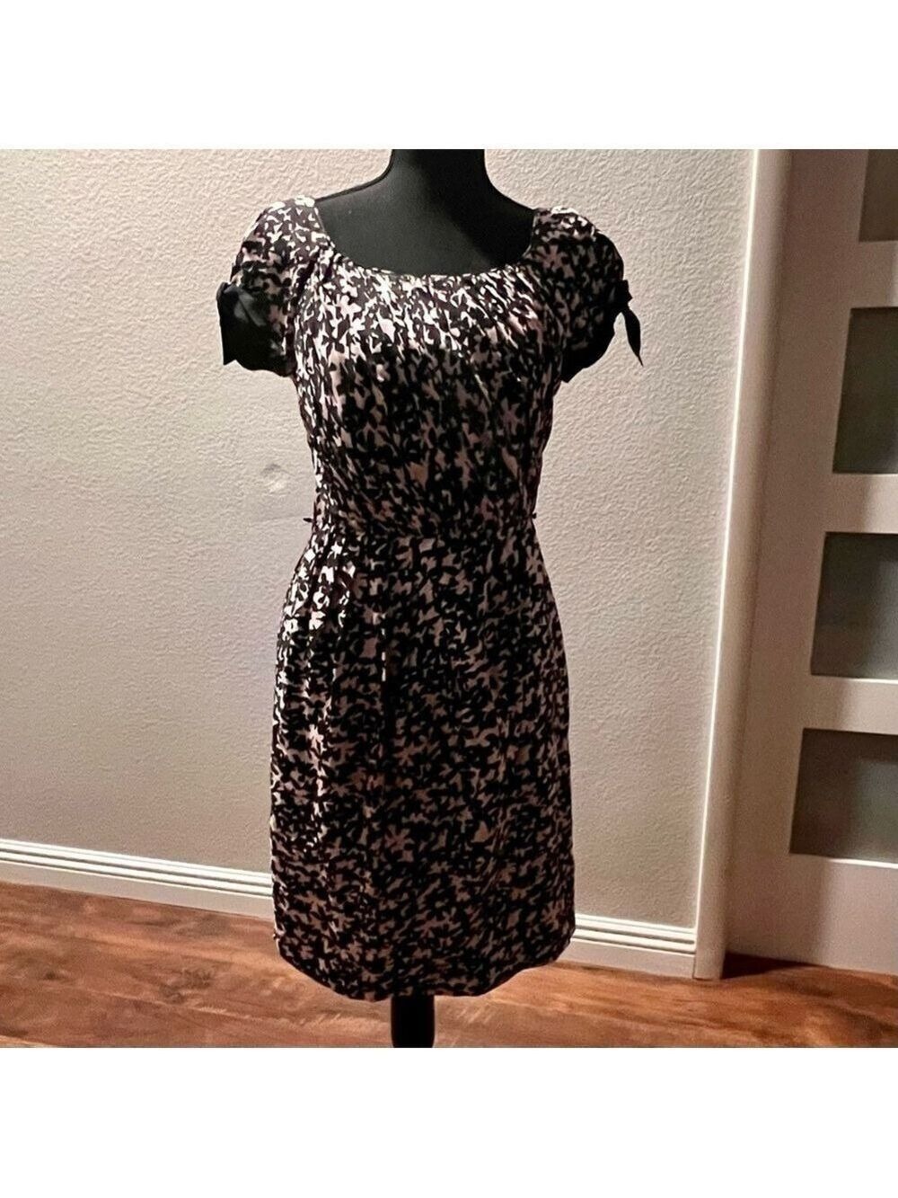 MILLY OF NEW YORK silk black and pink dress. Size 6.  Italian fabric